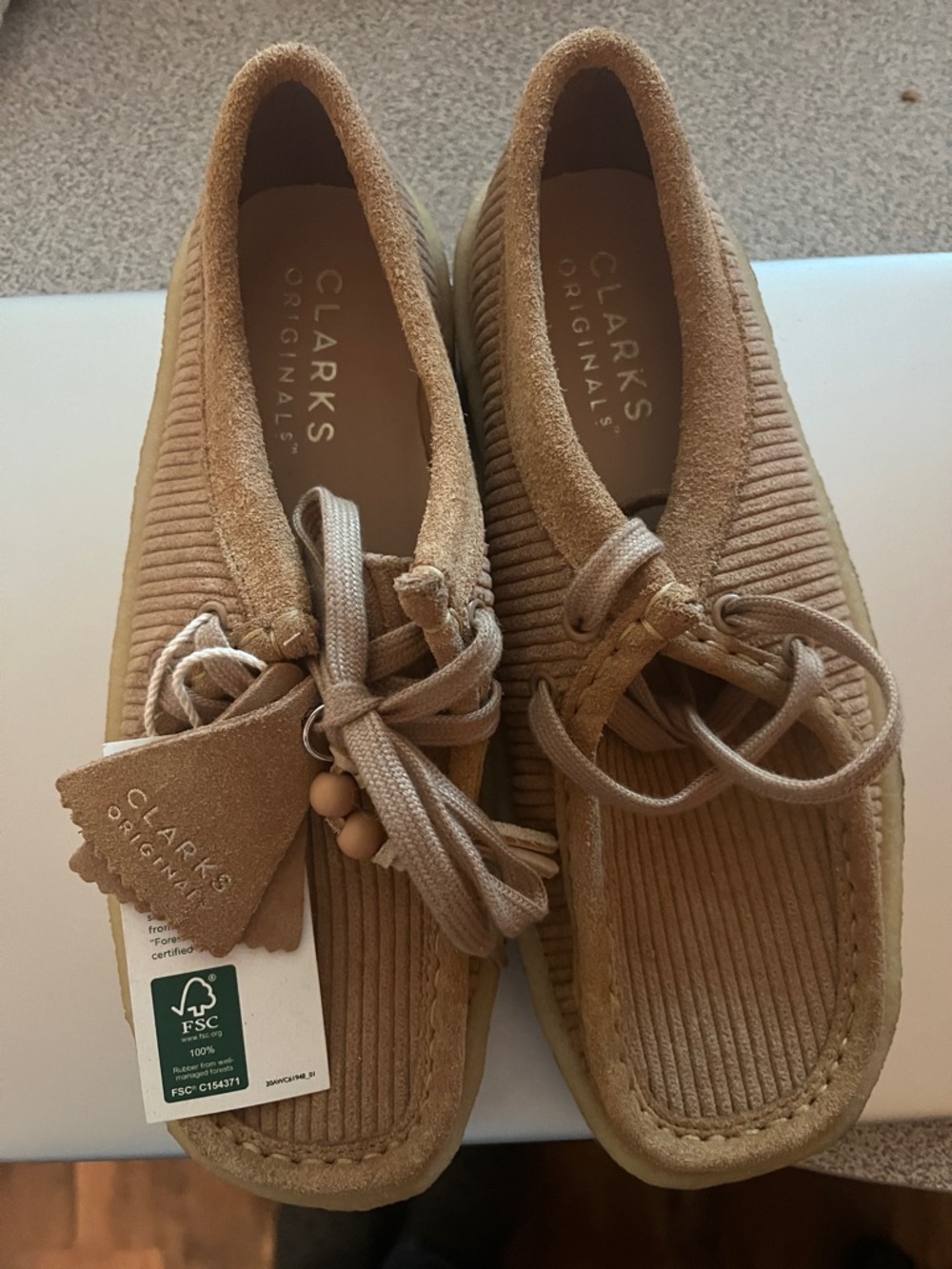Clarks Suede Corduroy Lace-Up  in Light Brown/ tan size 7
